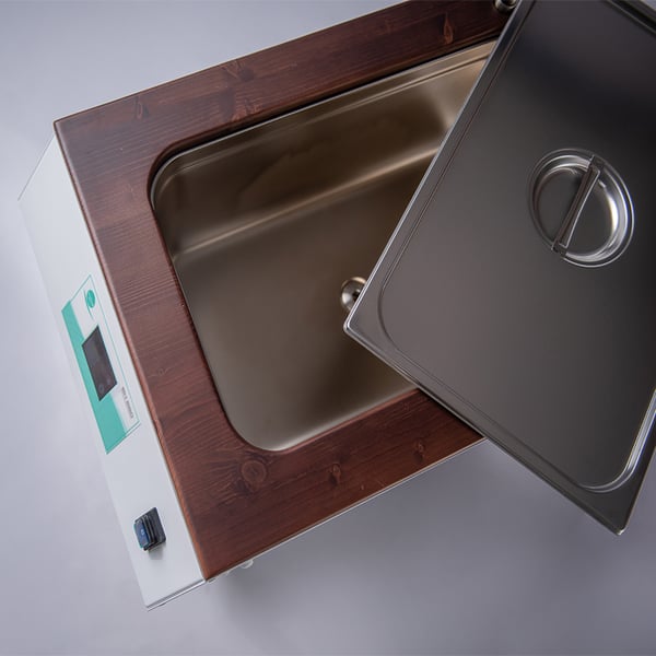 Bagno di paraffina da 26 litri: Termostato di protezione, comodo sistema di svuotamento e controllo ottimizzato della temperatura